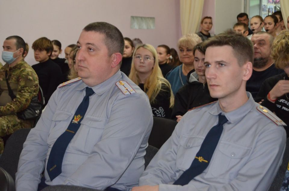 В Брянке торжественно отметили День Героев Отечества В Брянке торжественно отметили День Героев Отечества