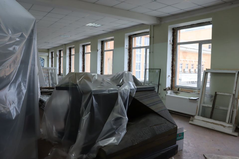 Наталия Жулинская: В городском историко-художественном музее активно ведутся работы по замене окон Наталия Жулинская: В городском историко-художественном музее активно ведутся работы по замене окон