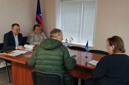 В рамках Декады, посвященной 24-летию партии «Единая Россия» в Славяносербске состоялся прием граждан по вопросам здравоохранения