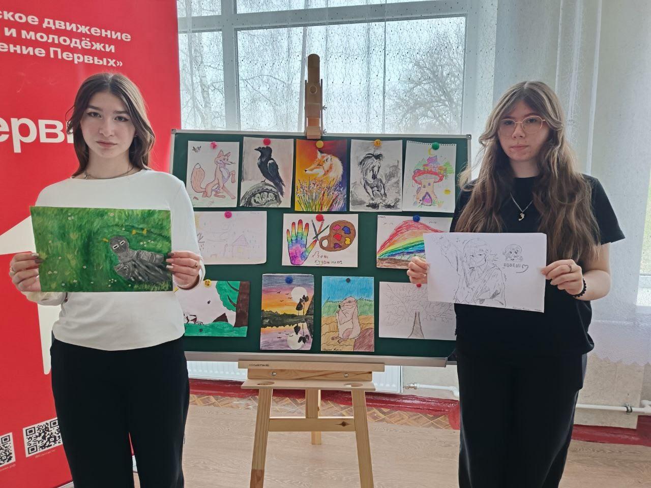 Школы-побратимы из Костромской области и Меловского округа провели совместную выставку рисунков Школы-побратимы из Костромской области и Меловского округа провели совместную выставку рисунков