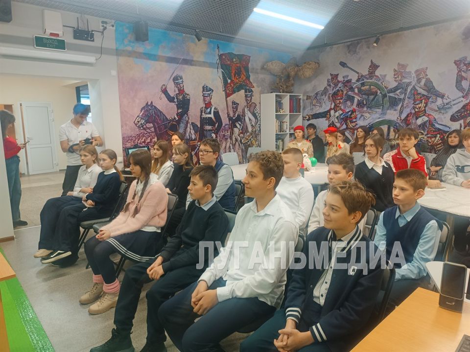 В День Героев Отечества в Станично-Луганском музее донского казачества прошло мероприятие «Герои Отчизны – наши земляки» В День Героев Отечества в Станично-Луганском музее донского казачества прошло мероприятие «Герои Отчизны – наши земляки»