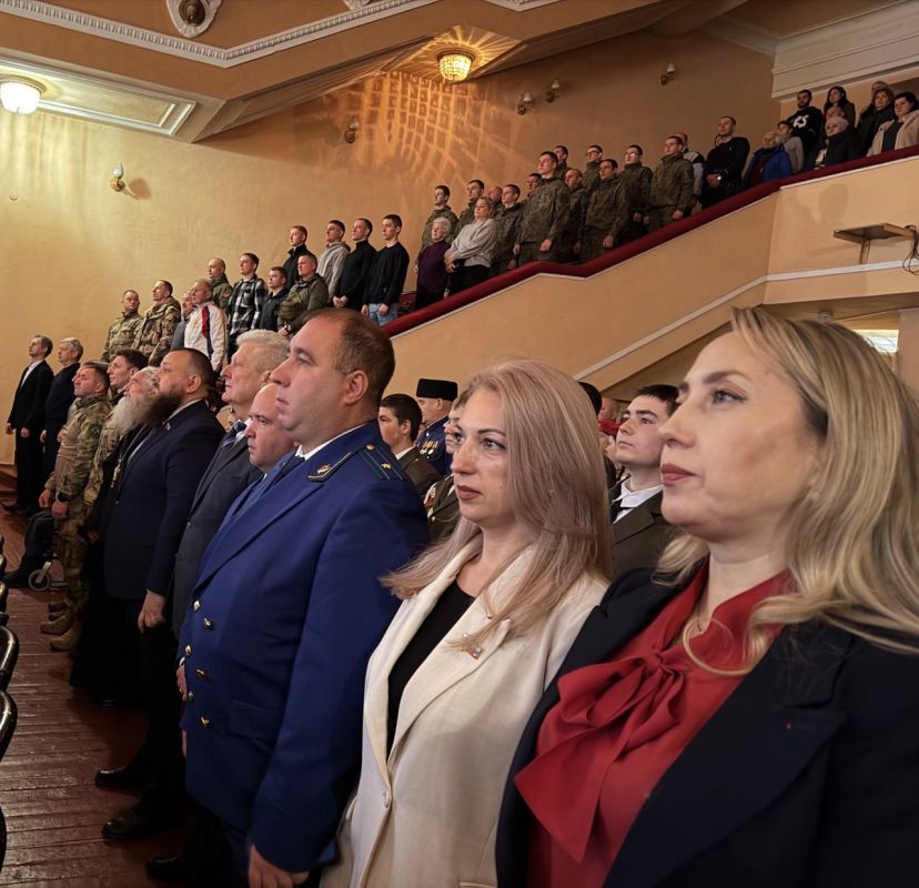 Сергей Козенко: В Краснодонском Дворце культуры имени «Молодой гвардии» состоялось торжественное мероприятие, посвященное Дню Героев Отечества и закрытию Года Защитника Отечества в Краснодонском муниципальном округе Сергей Козенко: В Краснодонском Дворце культуры имени «Молодой гвардии» состоялось торжественное мероприятие, посвященное Дню Героев Отечества и закрытию Года Защитника Отечества в Краснодонском муниципальном округе