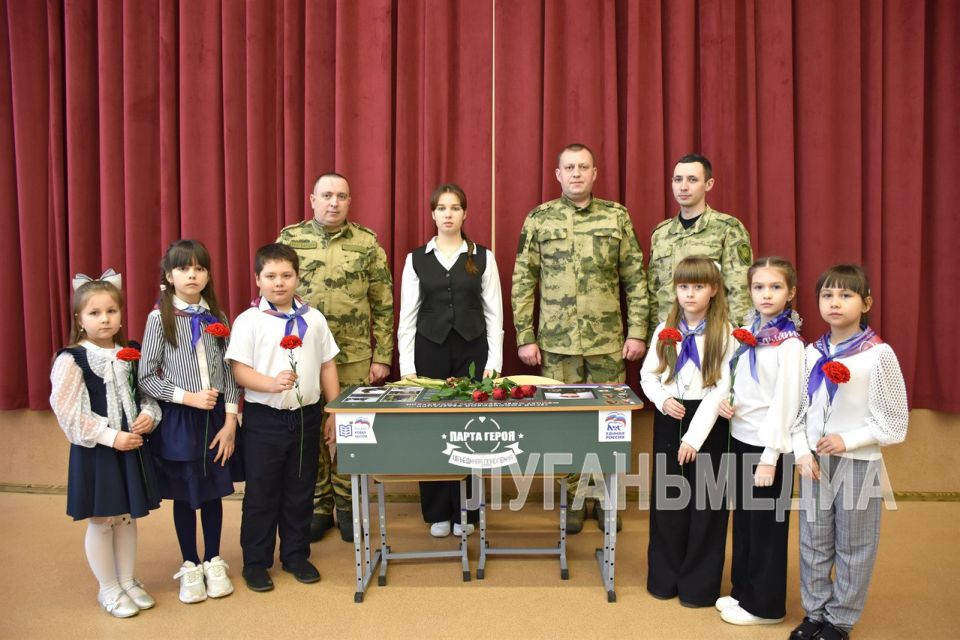 Торжественное открытие Парты Героя состоялось в Марковской гимназии Торжественное открытие Парты Героя состоялось в Марковской гимназии