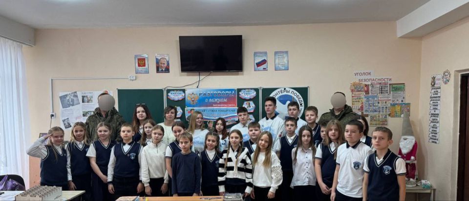День Героев Отечества — праздник, посвященный людям, проявившим мужество и отвагу, защищавшим нашу Родину в годы испытаний День Героев Отечества — праздник, посвященный людям, проявившим мужество и отвагу, защищавшим нашу Родину в годы испытаний