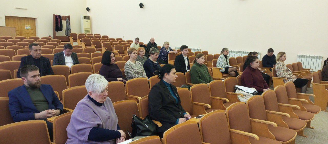 Состоялся Депутатский час. 9 декабря депутаты Совета городского округа город Алчевск рассмотрели и обсудили ряд проблем в рамках Депутатского часа «О прохождении отопительного сезона в городском округе город Алчевск»... Состоялся Депутатский час. 9 декабря депутаты Совета городского округа город Алчевск рассмотрели и обсудили ряд проблем в рамках Депутатского часа «О прохождении отопительного сезона в городском округе город Алчевск»...