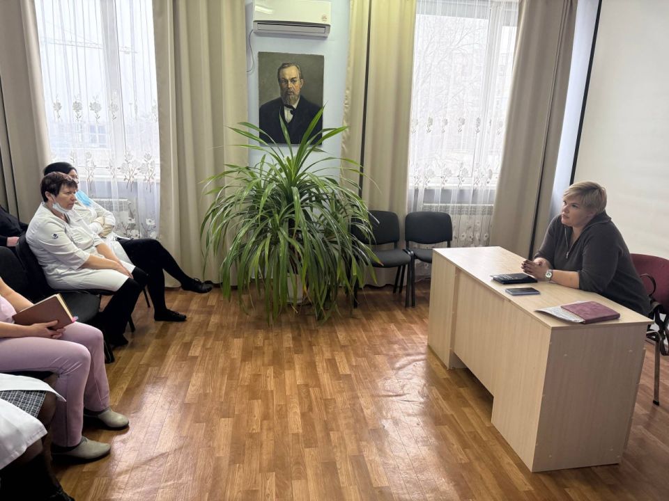 Повышаем бдительность и безопасность: в Луганске прошло важное инструктивно-методическое собрание для медиков Повышаем бдительность и безопасность: в Луганске прошло важное инструктивно-методическое собрание для медиков