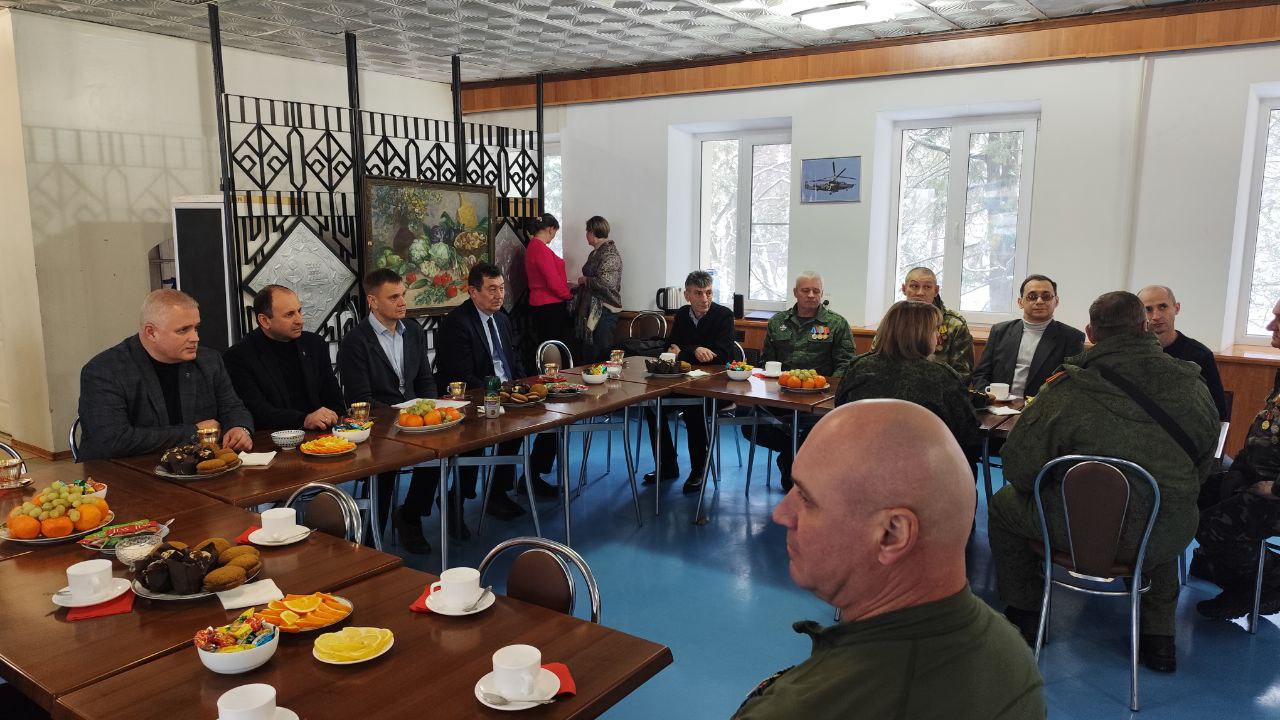 «Выбирай СВОё с вЕРой в себя»: круглый стол в честь Дня Героев Отечества прошёл на предприятии «ОДК-Сервис» «Луганск» «Выбирай СВОё с вЕРой в себя»: круглый стол в честь Дня Героев Отечества прошёл на предприятии «ОДК-Сервис» «Луганск»