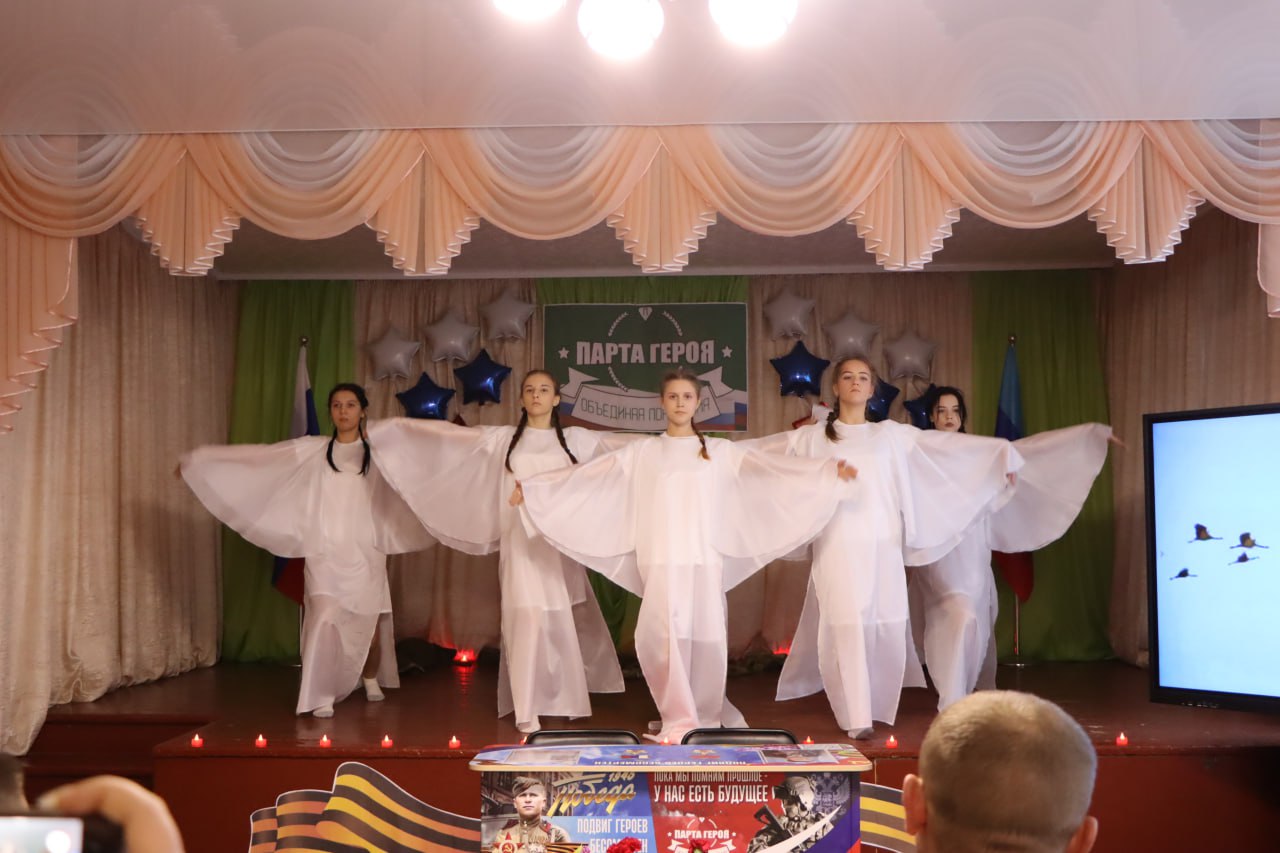 В Беловской средней школе №2 открыли «Парту Героя» в честь Павла Ильича Журавлёва В Беловской средней школе №2 открыли «Парту Героя» в честь Павла Ильича Журавлёва