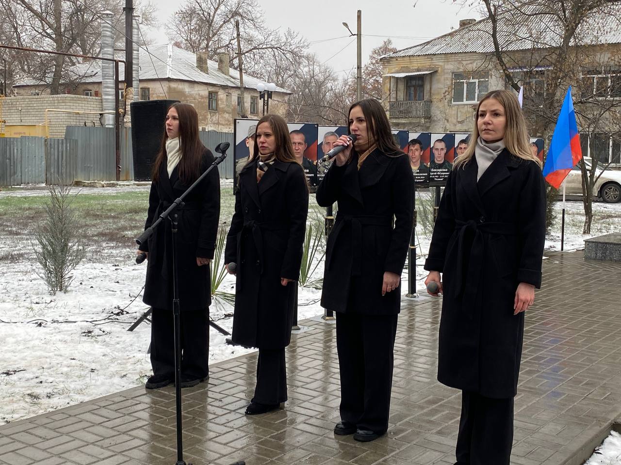 В пгт Дубовский открыт памятник погибшим землякам – защитникам Родины В пгт Дубовский открыт памятник погибшим землякам – защитникам Родины