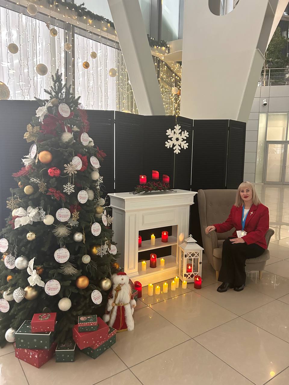 Инна Швенк: На форуме "Жить и воспитываться в семье" сняла шар с Елки желаний!