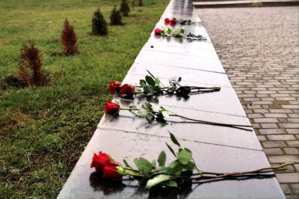 9 декабря, в День героев Отечества, у памятника воинам, павшим в годы Великой Отечественной войны, состоялся торжественный митинг памяти