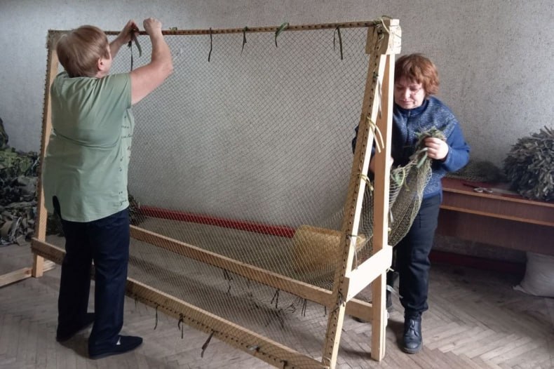 Волонтёры пункта «Всё для Победы!» выходят на новый рекордный показатель изготовления маскировочных сетей Волонтёры пункта «Всё для Победы!» выходят на новый рекордный показатель изготовления маскировочных сетей