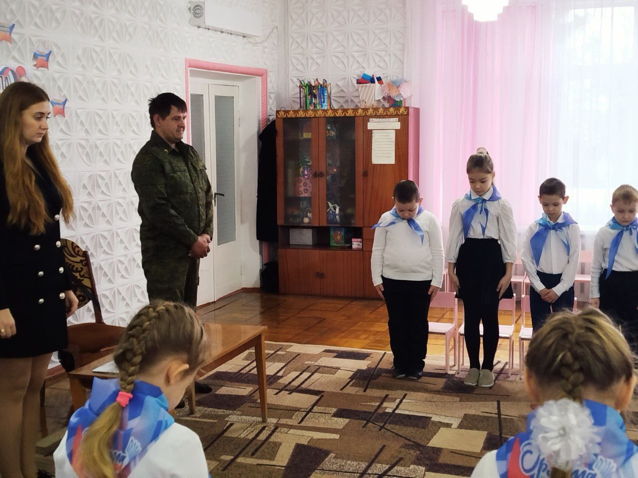 Сегодня, 9 декабря, в День Героев Отечества , совместно с добровольцем - участником СВО Таммелой Эдуардом присутствовала на мероприятии в дошкольном отделении ГБОУ ЛНР "ВУВК #2 "Берегиня" Сегодня, 9 декабря, в День Героев Отечества , совместно с добровольцем - участником СВО Таммелой Эдуардом присутствовала на мероприятии в дошкольном отделении ГБОУ ЛНР "ВУВК #2 "Берегиня"