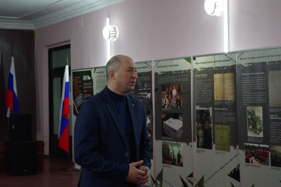Сергей Крамаренко: В рамках проекта «Историческая память» партии «Единая Россия» совместно с Луганским региональным отделением «Поискового движения России» в Славяносербской центральной районной библиотеке продолжается цикл... Сергей Крамаренко: В рамках проекта «Историческая память» партии «Единая Россия» совместно с Луганским региональным отделением «Поискового движения России» в Славяносербской центральной районной библиотеке продолжается цикл...