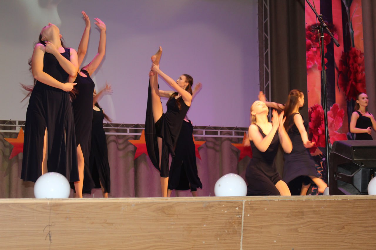 Делимся яркими кадрами замечательного концерта, подготовленного творческими коллективами округа, ставшего достойным финалом Года Защитника Отечества Делимся яркими кадрами замечательного концерта, подготовленного творческими коллективами округа, ставшего достойным финалом Года Защитника Отечества