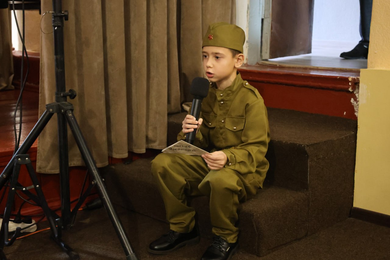 В Зоринске прошло торжественное мероприятие ко Дню Героев Отечества В Зоринске прошло торжественное мероприятие ко Дню Героев Отечества