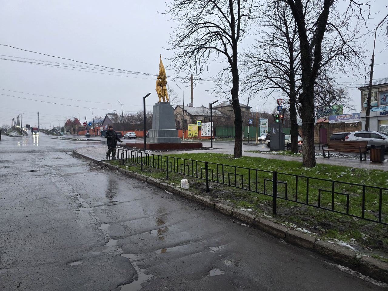 Андрей Рубанцов: В Ровеньках продолжается работа по обеспечению безопасности дорожного движения Андрей Рубанцов: В Ровеньках продолжается работа по обеспечению безопасности дорожного движения