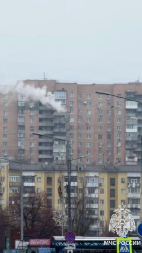 Официально!. На Луначарского/Советской виден пар из трубы в результате работы котельной