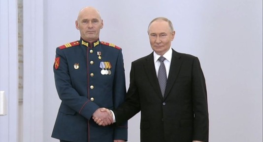 Уроженец Краснодона Виталий Кондратов удостоен звания Герой России