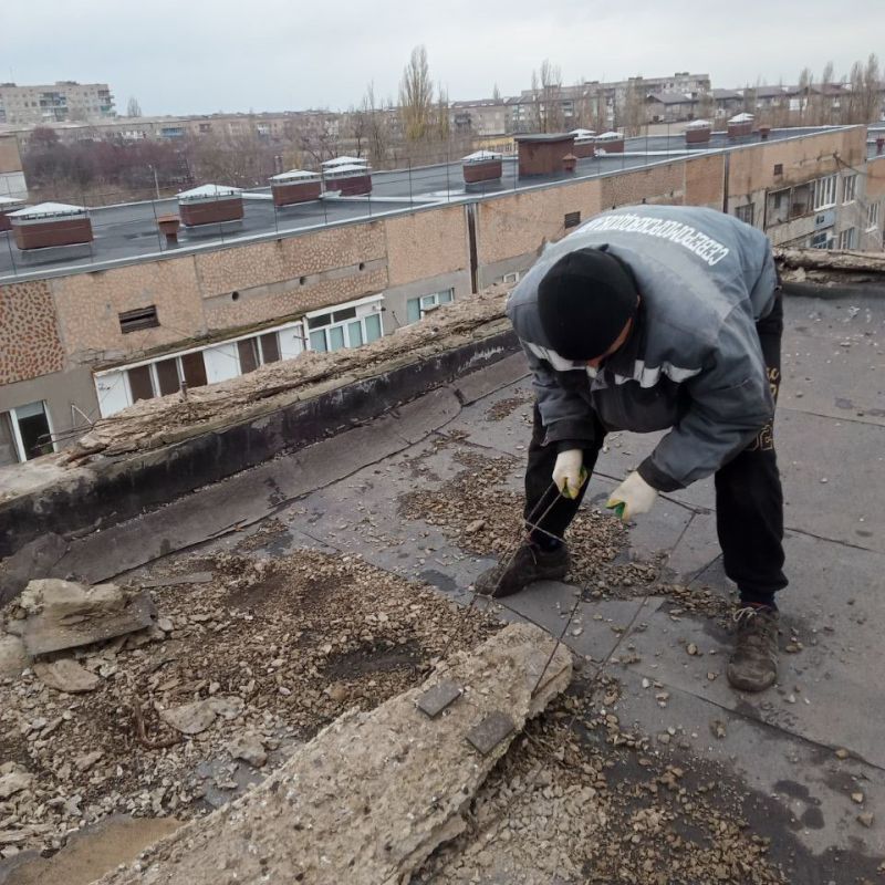 Брянковский филиал НКО «Единый региональный фонд по управлению многоквартирными домами ЛНР» выполнил ремонт парапетов по адресу: Брянковский филиал НКО «Единый региональный фонд по управлению многоквартирными домами ЛНР» выполнил ремонт парапетов по адресу: