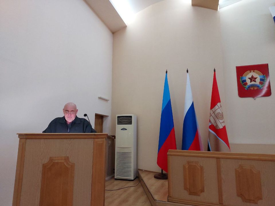 9 декабря состоялся депутатский час, прошедший в формате конструктивного диалога между депутатами Совета городского округа, представителями администрации городского округа и руководителем ключевой ресурсоснабжающей... 9 декабря состоялся депутатский час, прошедший в формате конструктивного диалога между депутатами Совета городского округа, представителями администрации городского округа и руководителем ключевой ресурсоснабжающей...