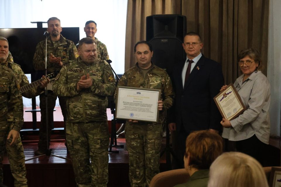 В Зоринске прошло торжественное мероприятие ко Дню Героев Отечества В Зоринске прошло торжественное мероприятие ко Дню Героев Отечества