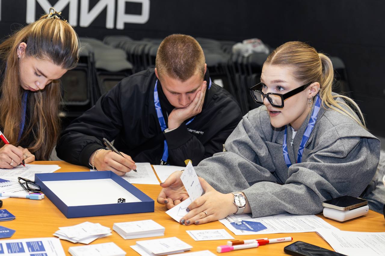 Студентка Стахановского медколледжа стала участницей проектной сессии «Первый грант» Студентка Стахановского медколледжа стала участницей проектной сессии «Первый грант»