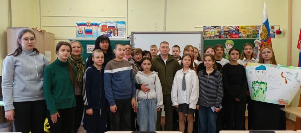 В Рубежанской ОШ № 3 прошло мероприятие, посвящённое Дню Героев Отечества В Рубежанской ОШ № 3 прошло мероприятие, посвящённое Дню Героев Отечества