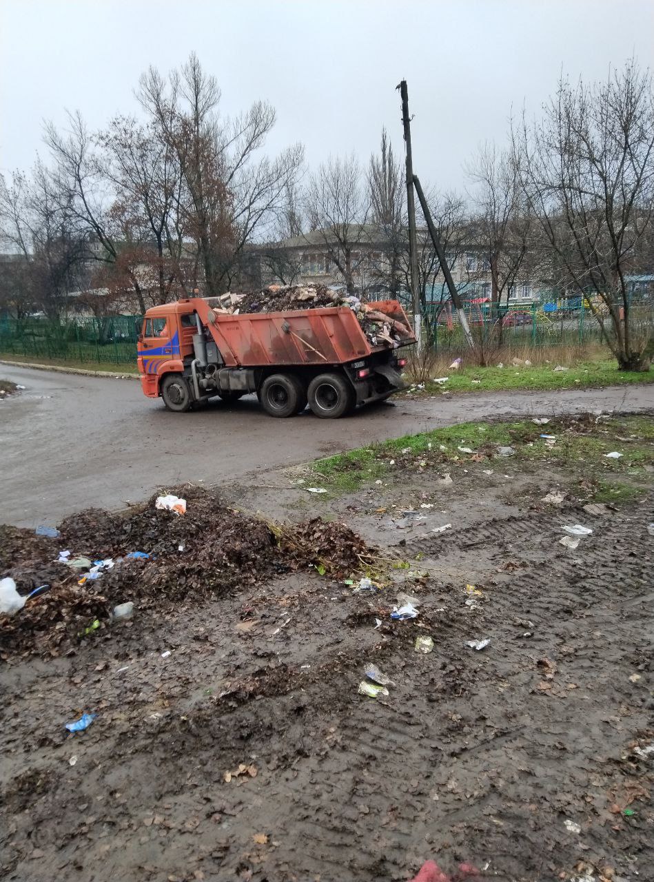 Продолжаются работы по благоустройству городских территорий Продолжаются работы по благоустройству городских территорий