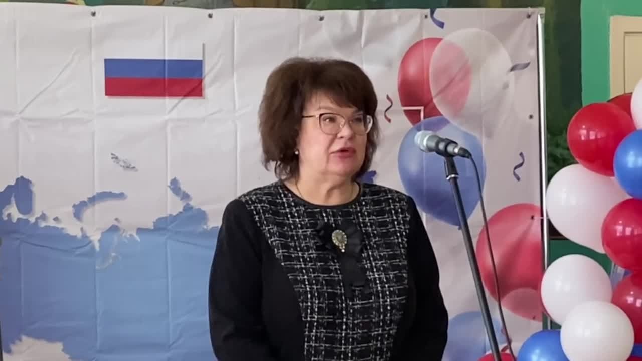 Марина Филиппова: В Гречишкинской школе открыли две "Парты Героев": Память о подвиге живет в сердцах учеников