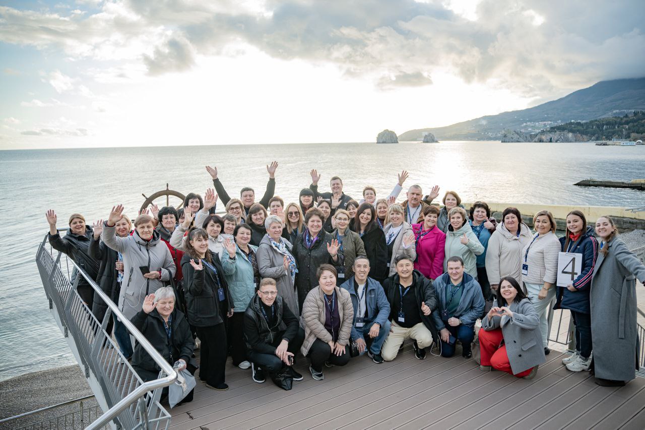 С 1 по 5 декабря 2025 года в Новом Херсонесе города Севастополь состоялась 3 стратегическая сессия Федерального проекта «Клуб директоров», реализуемый по поручению Президента Российской Федерации и при поддержке... С 1 по 5 декабря 2025 года в Новом Херсонесе города Севастополь состоялась 3 стратегическая сессия Федерального проекта «Клуб директоров», реализуемый по поручению Президента Российской Федерации и при поддержке...