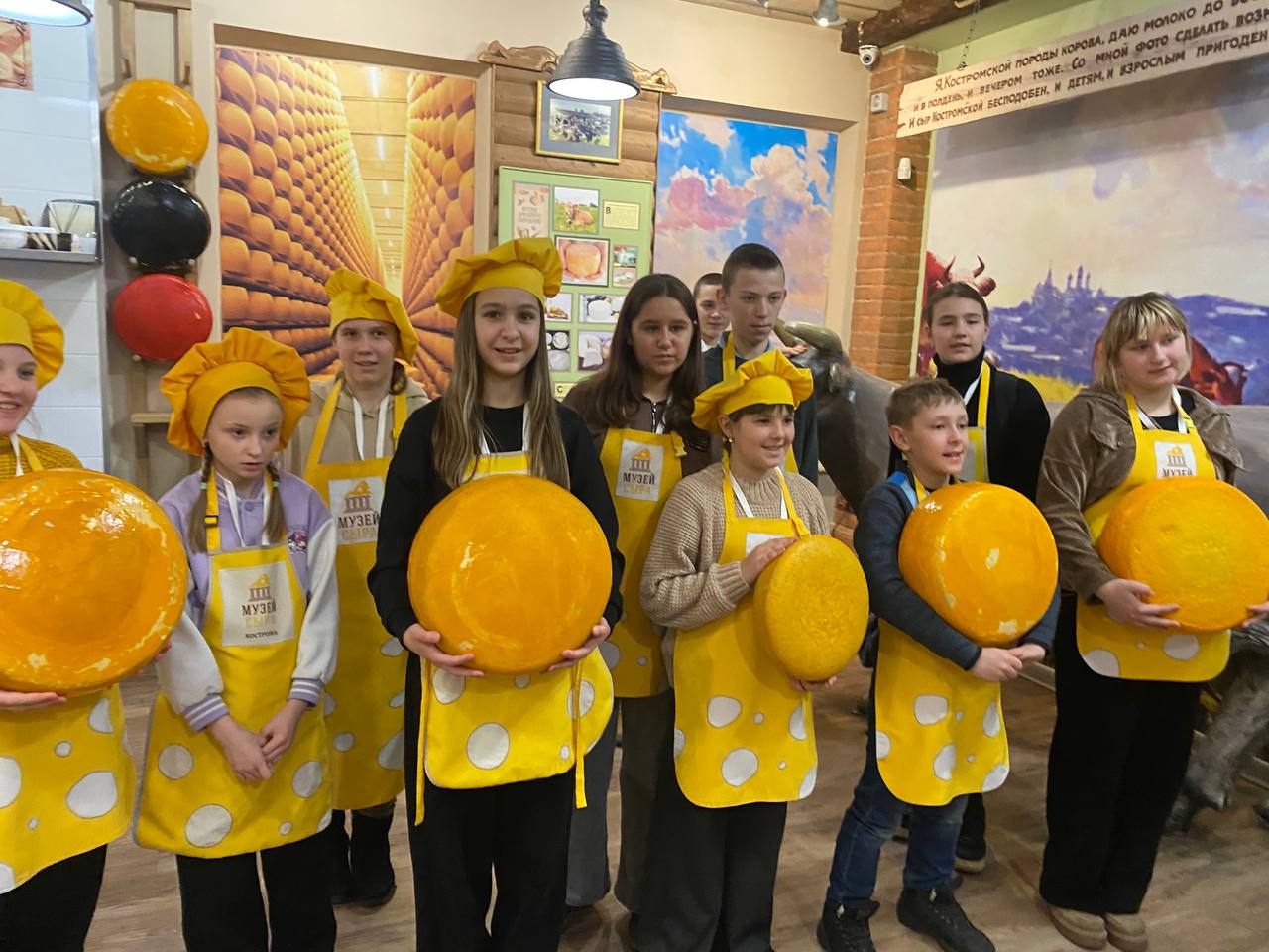 Активисты Первичного отделения ГБОУ ЛНР "Красная ОШ № 36" совершили путешествие «Больше, чем новогодняя сказка» по маршруту Москва—Кострома—Великий Устюг—Москва в рамках программы Росмолодёжи «Больше, чем путешествие» Активисты Первичного отделения ГБОУ ЛНР "Красная ОШ № 36" совершили путешествие «Больше, чем новогодняя сказка» по маршруту Москва—Кострома—Великий Устюг—Москва в рамках программы Росмолодёжи «Больше, чем путешествие»