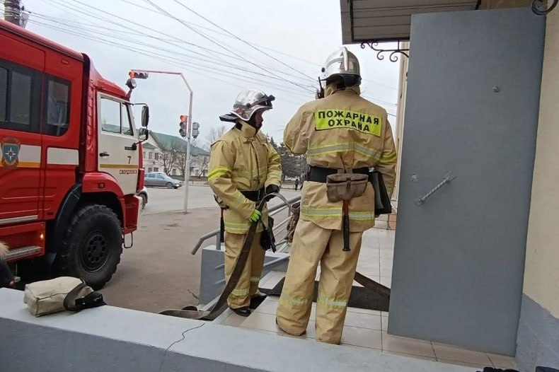 Учения по пожарной безопасности провели в СЦДЮТ «Мечта» Учения по пожарной безопасности провели в СЦДЮТ «Мечта»