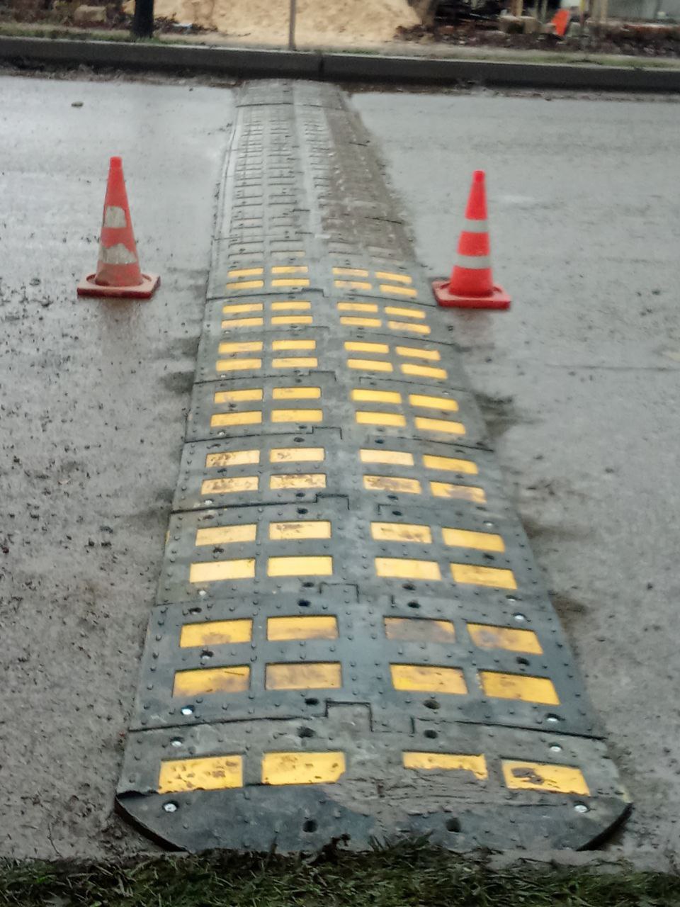 Продолжаются работы по благоустройству городских территорий Продолжаются работы по благоустройству городских территорий