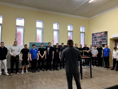 Сегодня добровольцы ССО «Молодогвардеец» ЛугРО ВСКС, студенты Краснодонского факультета инженерии и менеджмента (филиал) ЛГУ им. В. Даля приняли участие в соревнованиях по армрестлингу, которые прошли на базе спортивного...