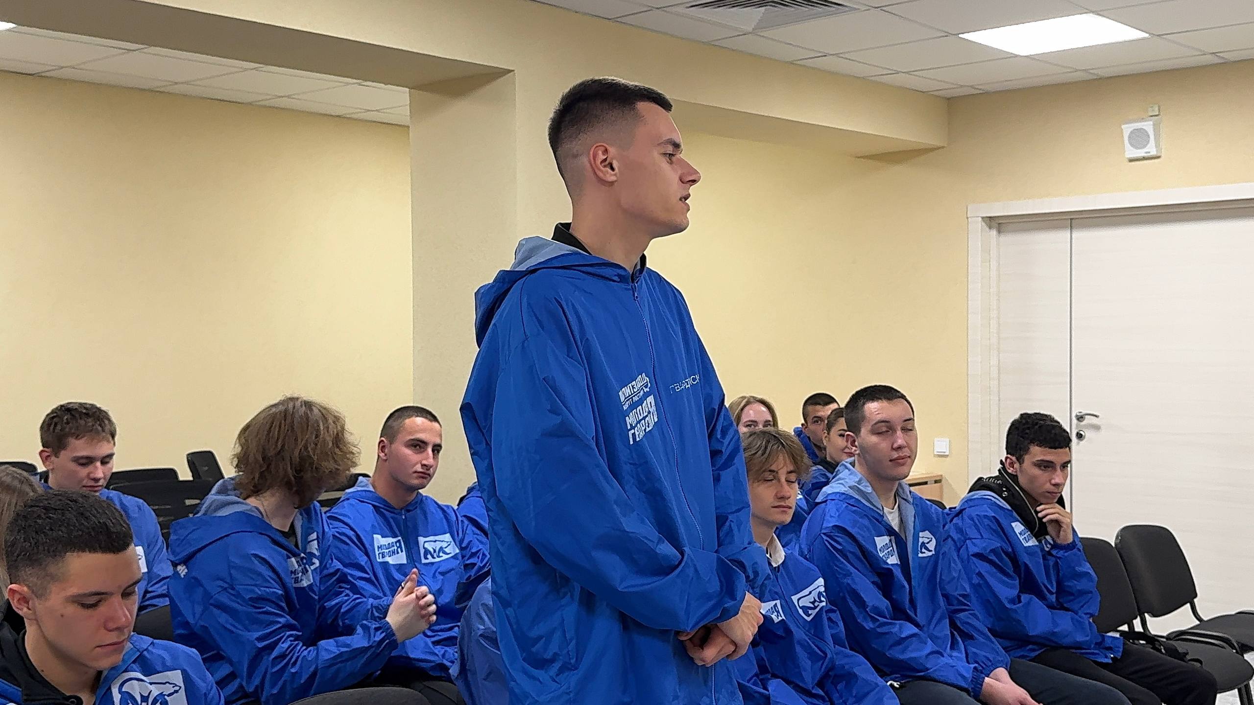 В ЛГУ им. В. Даля прошла встреча студентов-активистов МГЕР с депутатом Народного Совета ЛНР Олегом Ковалем В ЛГУ им. В. Даля прошла встреча студентов-активистов МГЕР с депутатом Народного Совета ЛНР Олегом Ковалем