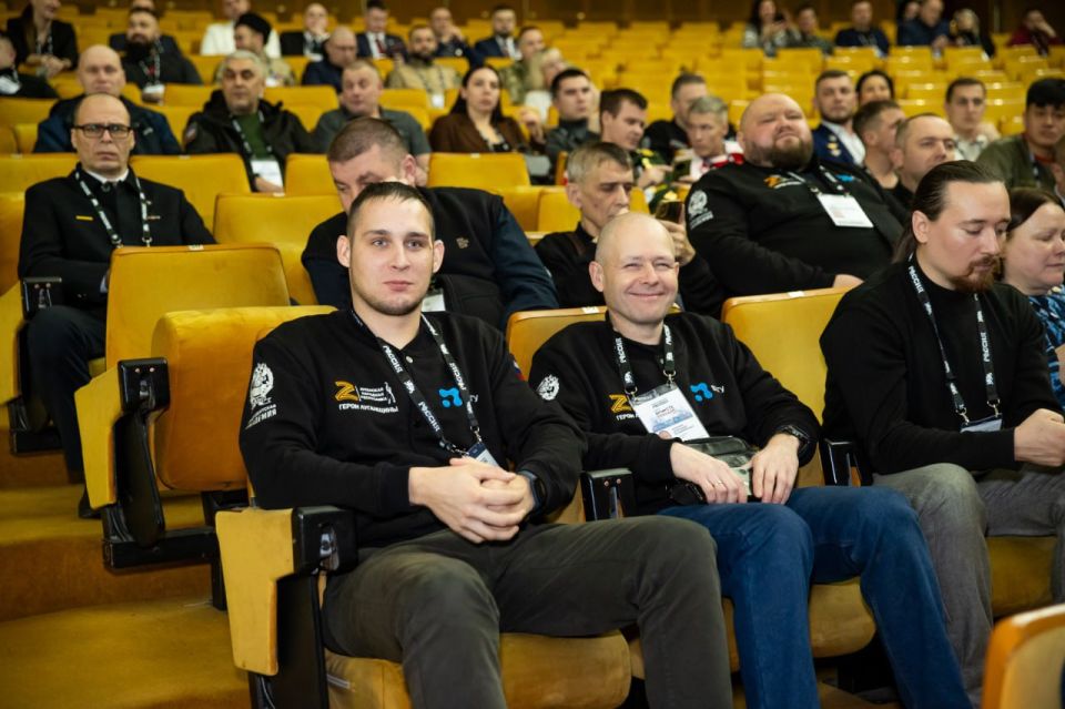 Ветераны СВО из ЛНР принимают участие в Форуме ветеранов СВО «Вместе победим» в Москве Ветераны СВО из ЛНР принимают участие в Форуме ветеранов СВО «Вместе победим» в Москве