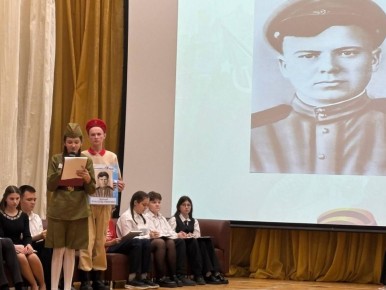 Литературный квартирник объединил перевальчан и оренбуржцев