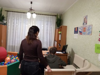 Специалистом отдела по вопросам опеки, попечительства и патронажа проведена плановая проверка в отношении совершеннолетних недееспособных граждан, находящихся в Ровеньковском доме-интернате для людей с особыми...