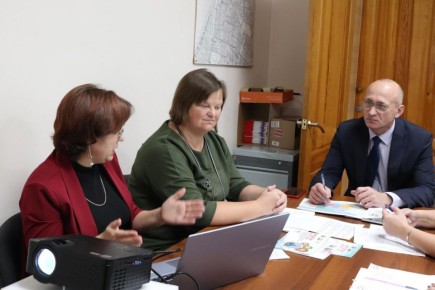 Опытом привлечения инициативных граждан к развитию территории поделился со Славяносербским округом Алтайский край