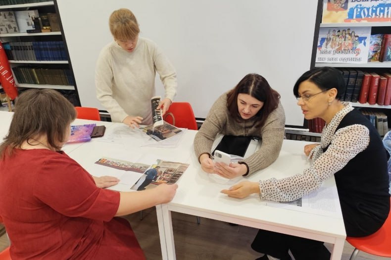 Сотрудники музея-заповедника «Тихий Дон» посетили Свердловскую библиотеку Сотрудники музея-заповедника «Тихий Дон» посетили Свердловскую библиотеку