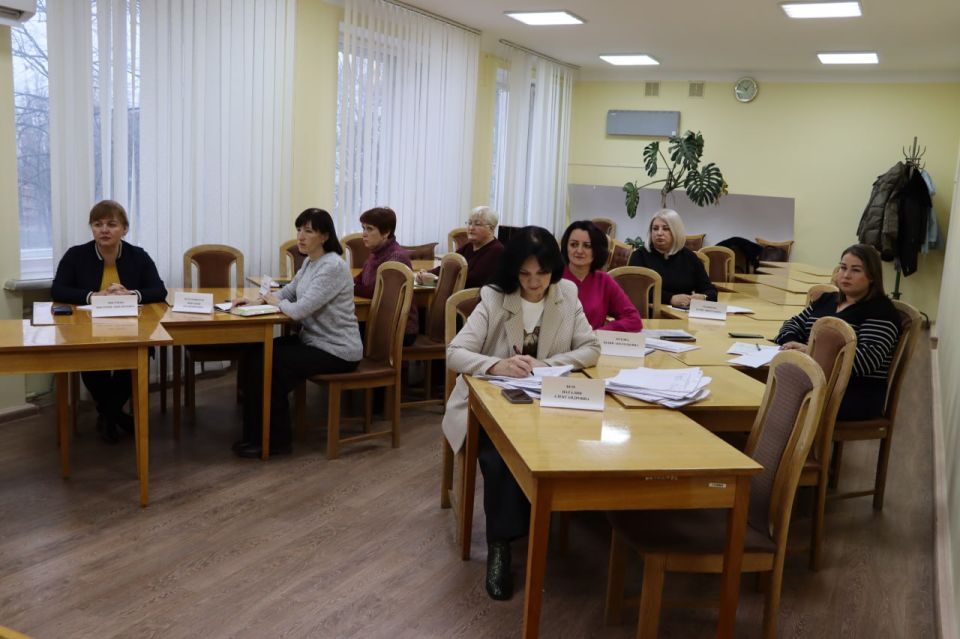 В Стаханове прошло очередное заседание комиссии по делам несовершеннолетних и защите их прав В Стаханове прошло очередное заседание комиссии по делам несовершеннолетних и защите их прав