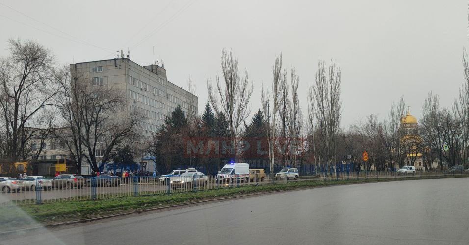 В Луганскую поликлинику №10 поступило анонимное сообщение об угрозе взрыва