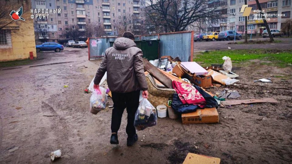 Вместе мы можем создать мир, полный заботы и тепла! Вместе мы можем создать мир, полный заботы и тепла!