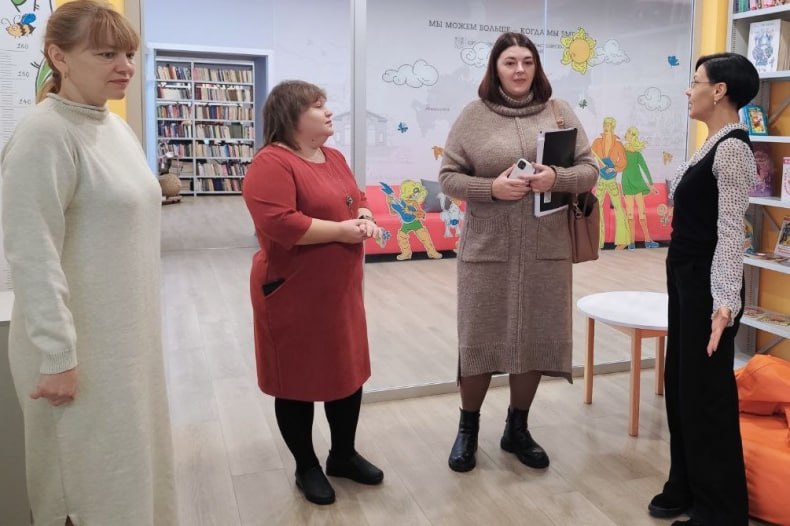 Сотрудники музея-заповедника «Тихий Дон» посетили Свердловскую библиотеку Сотрудники музея-заповедника «Тихий Дон» посетили Свердловскую библиотеку