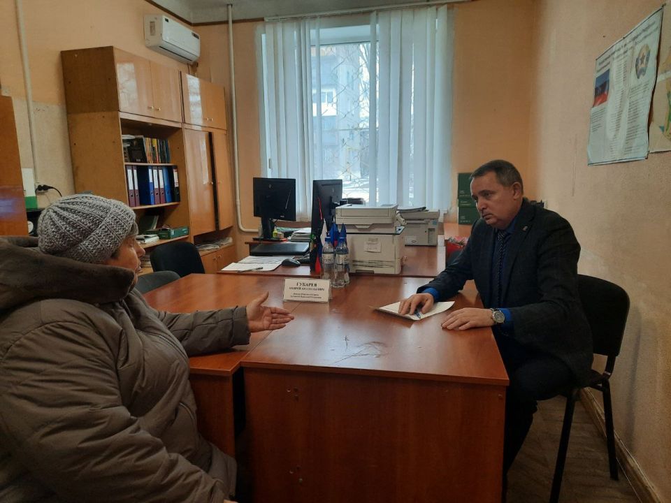 В ЛНР подошла к концу Декада приемов граждан, приуроченная ко дню рождения «Единой России» В ЛНР подошла к концу Декада приемов граждан, приуроченная ко дню рождения «Единой России»