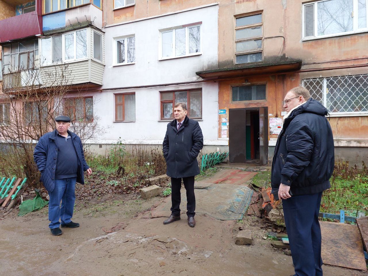 Депутатский час в Алчевске: Мониторинг температурного режима в образовательных учреждениях Депутатский час в Алчевске: Мониторинг температурного режима в образовательных учреждениях