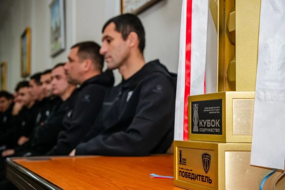 Андрей Рубанцов: Глава ЛНР встретился с коллективом ЛУГАНСКОЙ «ЗАРИ» Андрей Рубанцов: Глава ЛНР встретился с коллективом ЛУГАНСКОЙ «ЗАРИ»
