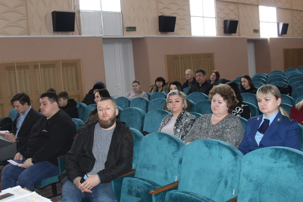 Виталий Коваленко: Сегодня состоялось заседание муниципальной комиссии по делам несовершеннолетних и защите их прав Беловодского муниципального округа под председательством заместителя комиссии Натальи Мележик Виталий Коваленко: Сегодня состоялось заседание муниципальной комиссии по делам несовершеннолетних и защите их прав Беловодского муниципального округа под председательством заместителя комиссии Натальи Мележик