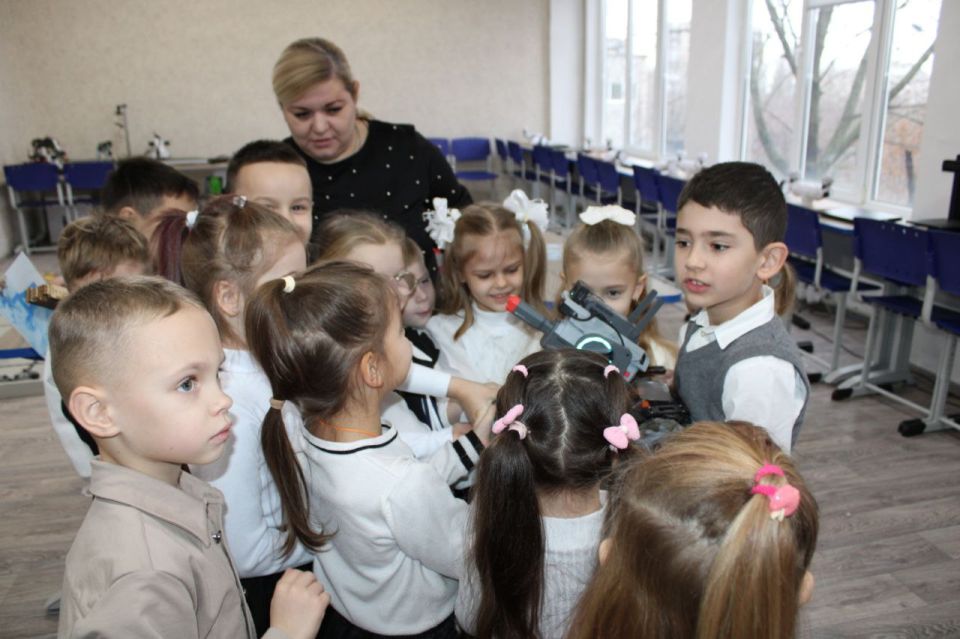 Когда профессия начинается в детстве: профориентационная встреча дошколят со студентами-педагогами Когда профессия начинается в детстве: профориентационная встреча дошколят со студентами-педагогами